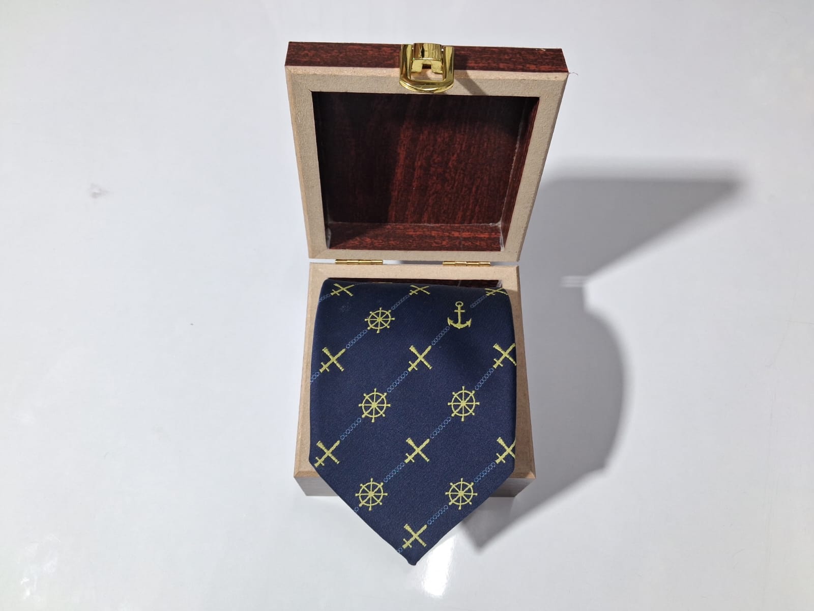 Logo Tie 4